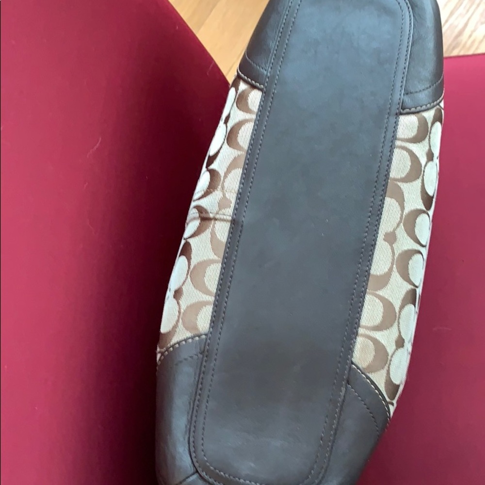 Coach Hobo style Signature fabric purse - Picture 8 of 9